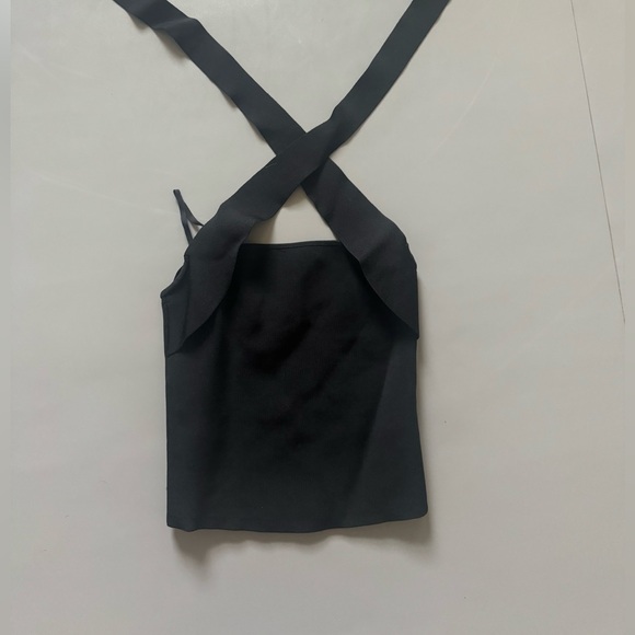 Alice and Olivia Alice and Olivia Black Cross Tank - Picture 1 of 3